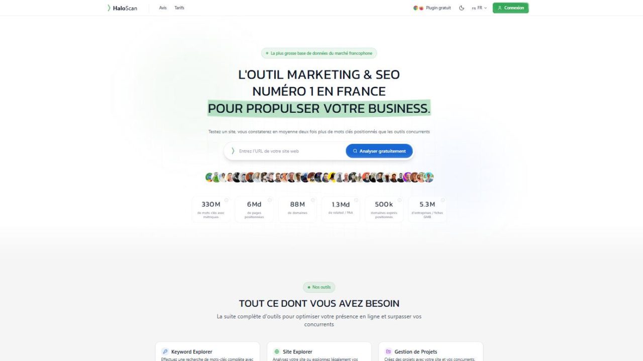 Page d'accueil de HaloScan annonçant « l'outil marketing et SEO numéro 1 en France », avec les volumes de sa base : 330 M de mots-clés, 6 Md de pages positionnées, 88 M de domaines.